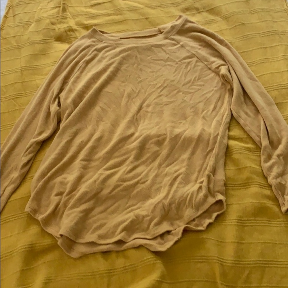 American eagle yellow long sleeve